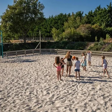 Zecamping 3 Etoiles Animaux Acceptes Club Enfant Piscine Couverte Кемпинг Prigny