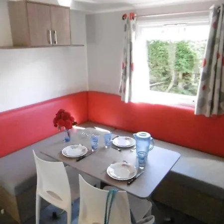 3 Etoiles - Piscine - Ccaaffc キャンプ場