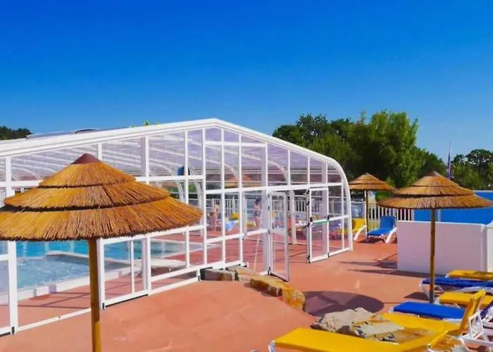 3 Etoiles - Piscine - Ccaaffc