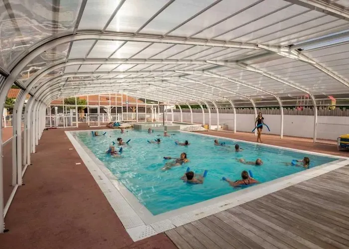 3 Etoiles - Piscine - Ccaaffc キャンプ場 Prigny