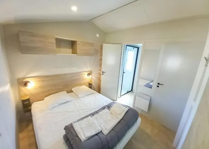 Zecamping 3 Animaux Acceptes Club Enfant Piscine Couverte Prigny