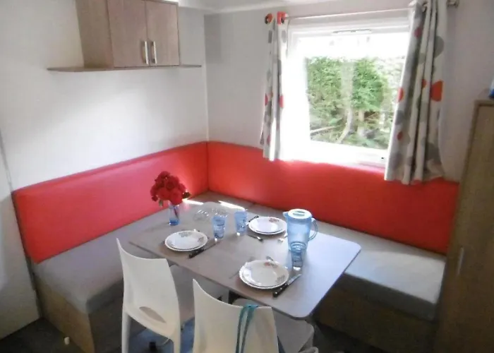 3 Etoiles - Piscine - Ccaaffc キャンプ場