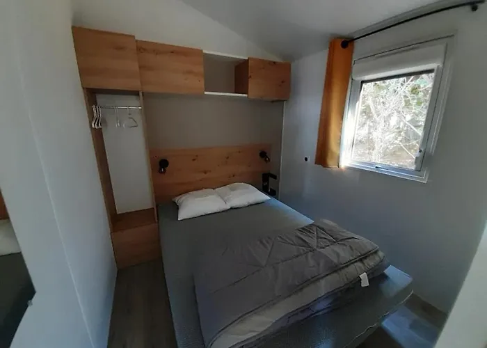 3 Etoiles - Piscine - Ccaaffc キャンプ場 Prigny